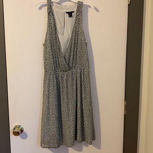 Black and white H&M Dress. Size: M.